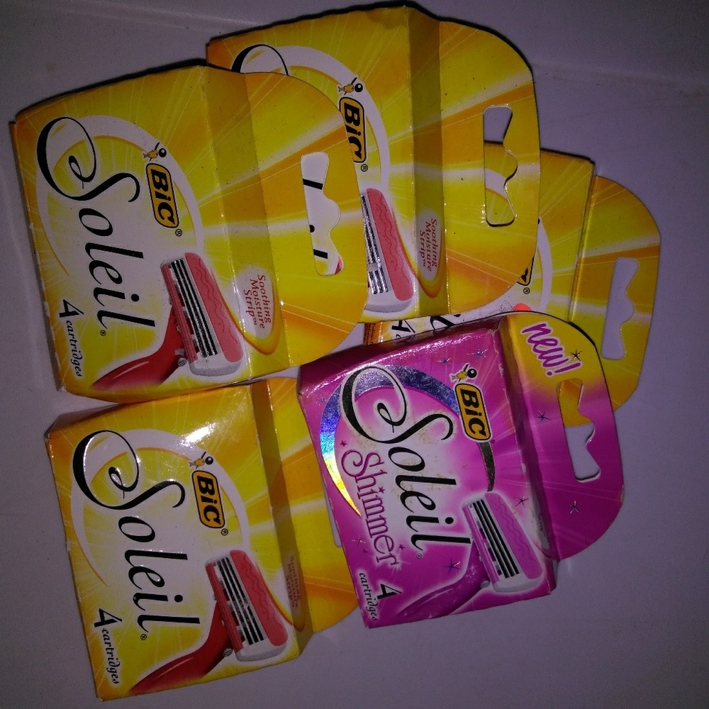 Bundle - Picture 5 of 7